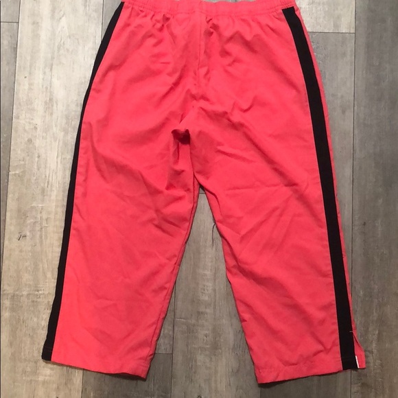 Women’s Nike Neon Pink Workout Pants - Picture 4 of 4